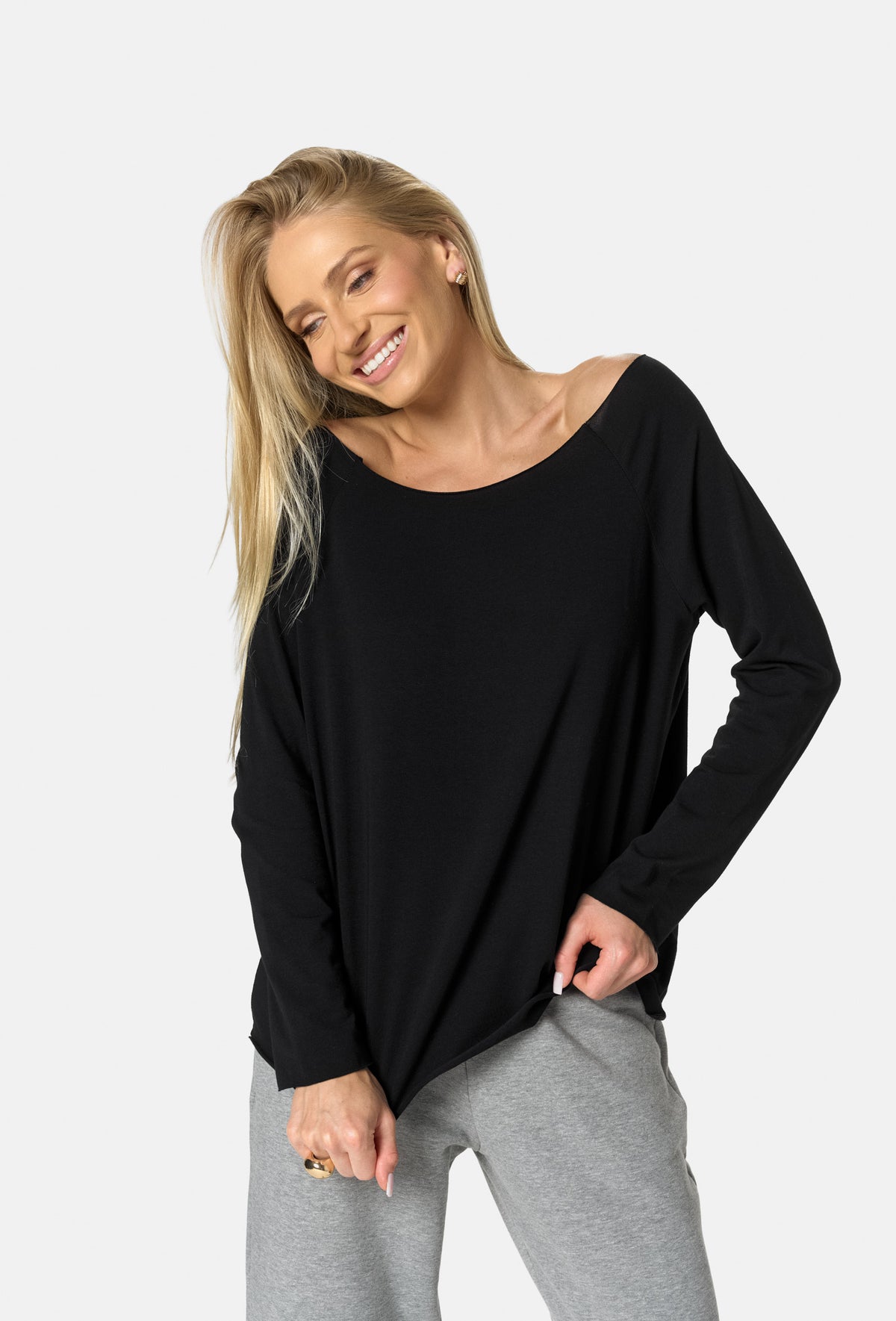OLIVIA LONGSLEEVE BLACK